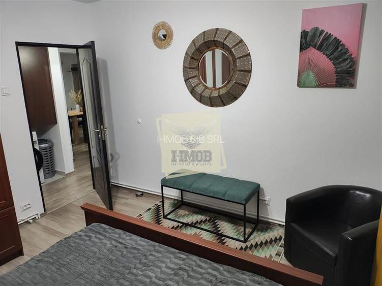 Apartament 4 camere cu balcon si pivnita zona Vasile Aaron - 3