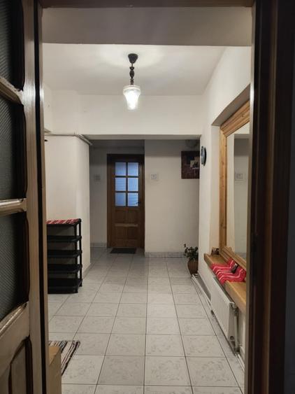 Proprietar, vând apartament 3 camere decomandate, 3 balcoane, 2 băi!