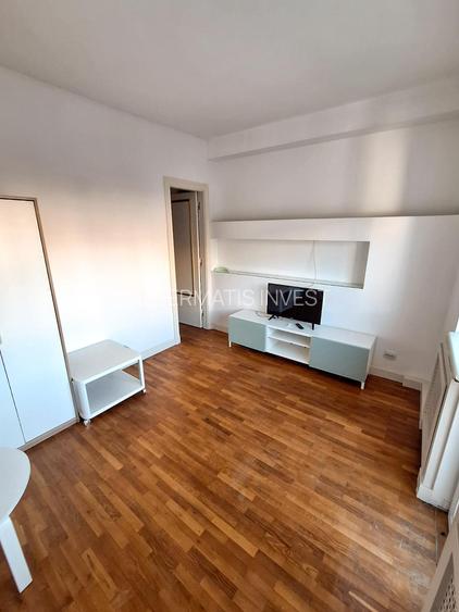 Vinzare apartament renovat cu design italian in  Piata Romana - 10