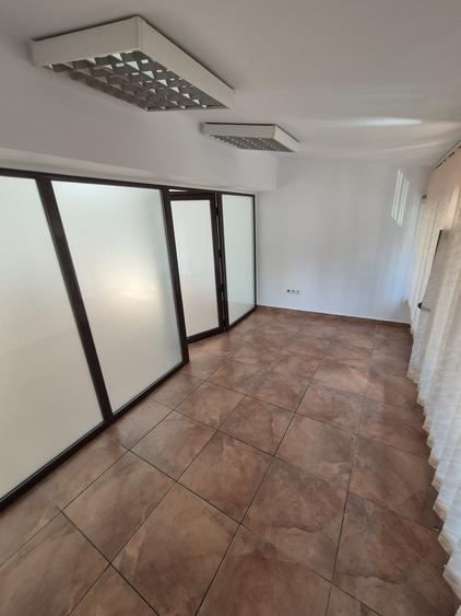 B-dul Gloriei, imobil P+1, pentru birouri, comercial