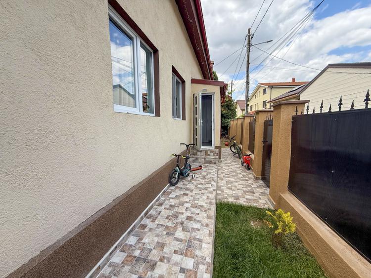 Casa P+M cocheta de vanzare in Ovidiu Sud - Zona Excelenta