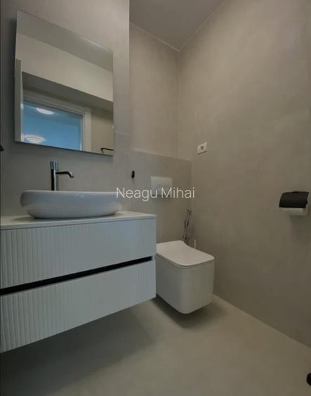 Apartament 3 camere de vanzare