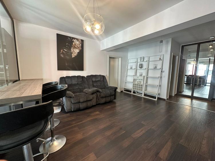 Inchiriez apartament DECOMANDAT 3 camere cu parcare si boxa