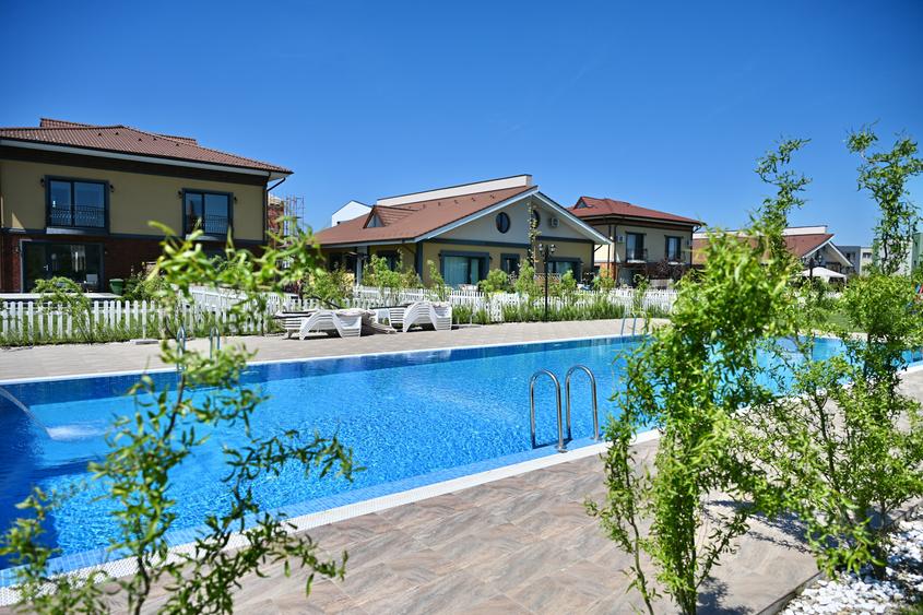 VILE P+1, 4 camere+Teren 250 mp.zona Otopeni, COMPLEX CU PISCINA-COMISION 0%