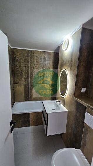 Apartament 3 camere, 3 balcoane, zona Piata Mare