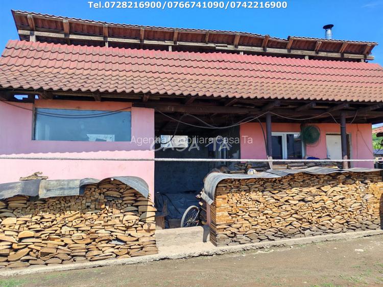 Casa situata in Samarinesti, sat Valea Bisericii - 19
