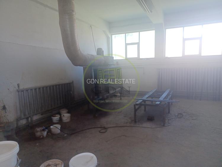 De vanzare fabrica mobilier lemn masiv sculptat + confectii metalice - 18