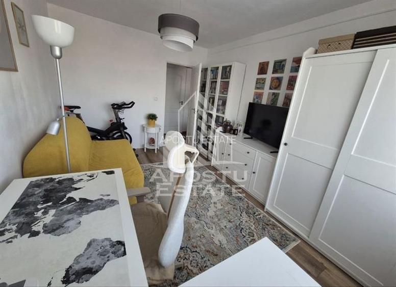 Apartament cu 3 camere de vanzare, decomandat, zona Sagului, Timisoara - 2