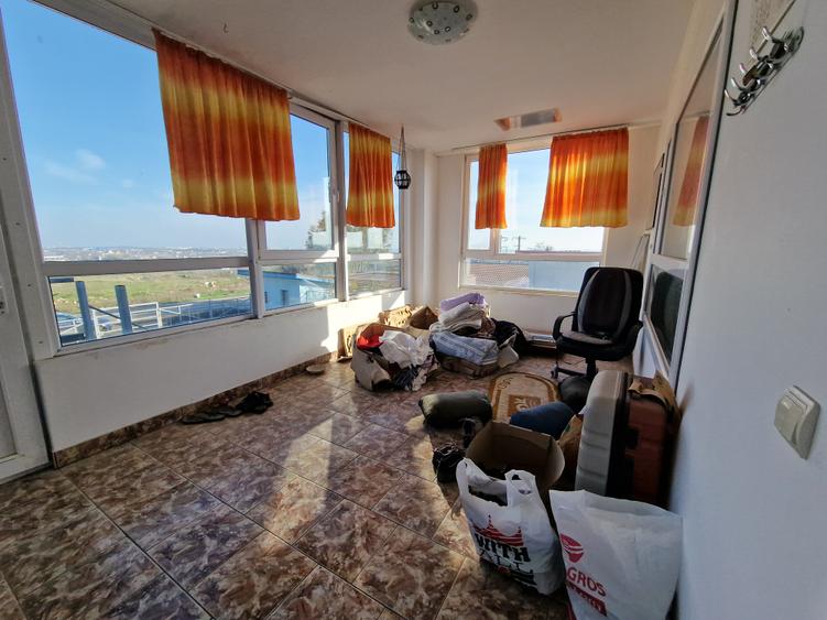 Hala 440mp, Apartamente 340mp, Garaj, teren 1500mp, acces facil-460.000euro