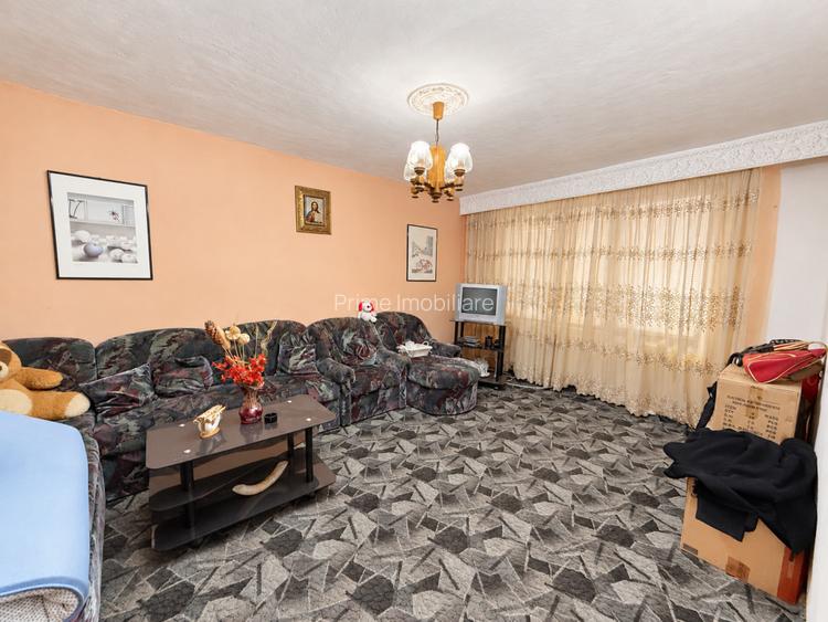 Apartament cu 2 camere de vanzare in Ampoi 1 |  50 mp utli + boxa | Decomandat - 4
