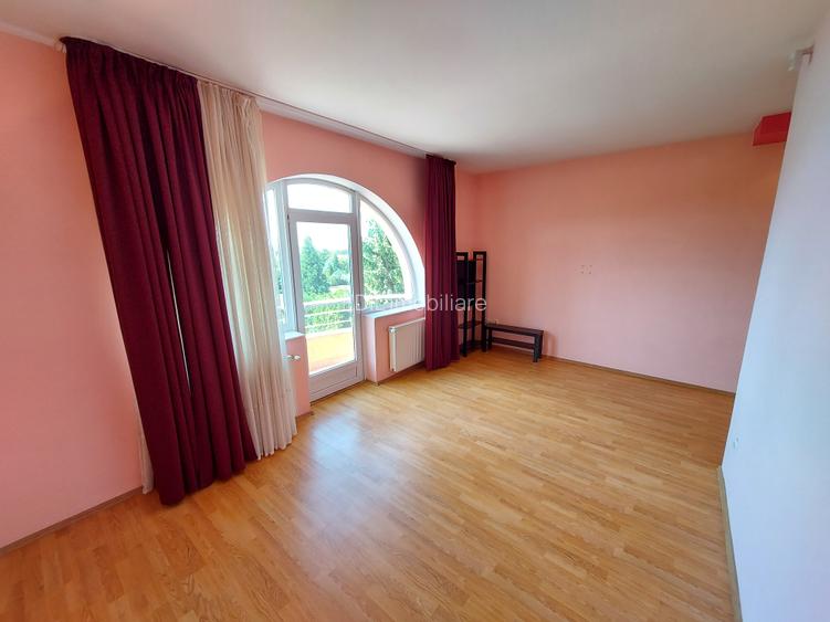 Vilă premium de închiriat, Făget, 400 mp și 2.412 mp teren