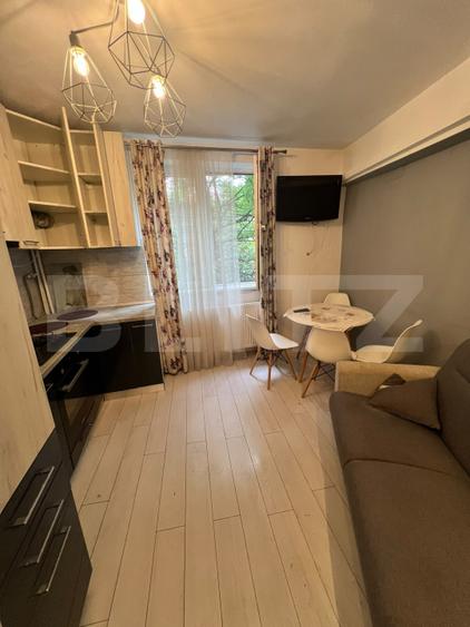 Apartament cu 2 camere de închiriat, 52 mp, zona Complex - Stadion