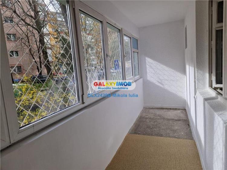 Apartament 3 camere decomadat 2 min Metrou Lujerului
