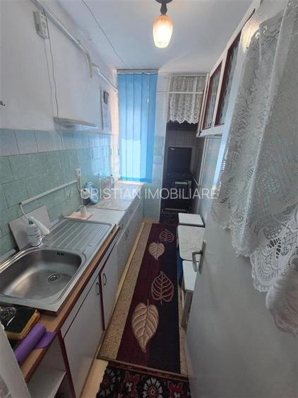 Apartament 3 camere zona Viziru 1, etaj 2 - 5