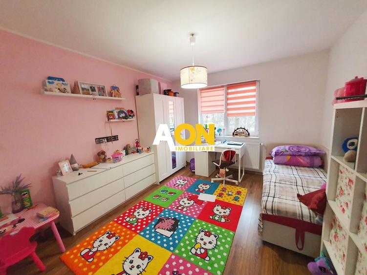 Casa pt 2 familii sau pt. clinica medicala, 8 camere, 486 mp teren