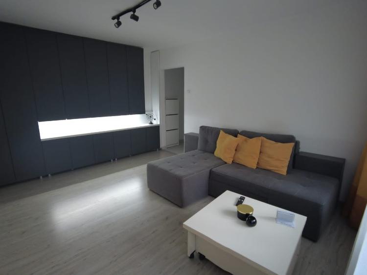 Apartment de închiriat 2 camere 2200 lei exclus agenții