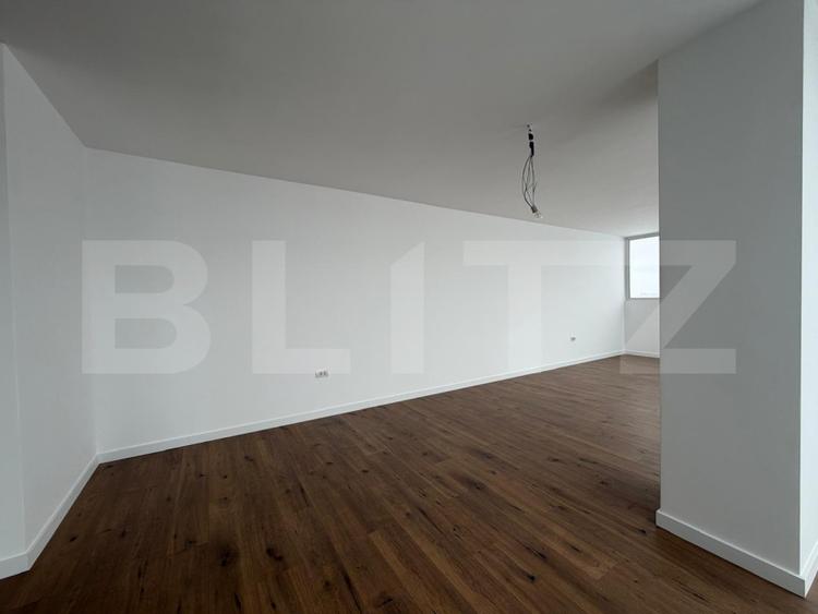 Penthouse de vânzare, 106 mp utili + terasă 66 mp, zona Torontalului