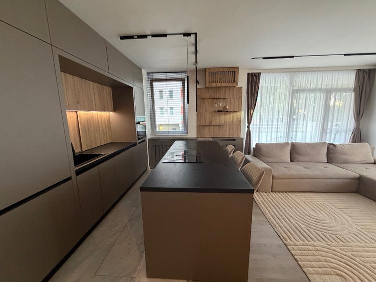 Apartament 3 camere ARED R18