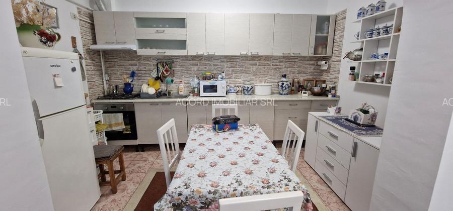 Casa din caramida. - 6