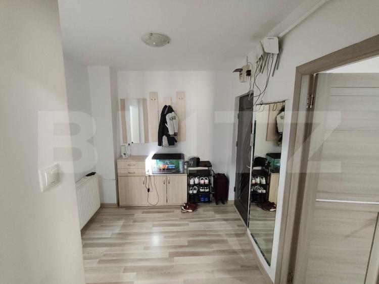 Apartament 3 camere, etaj 7/9 cu lift, 70 mp, zona Micro 6