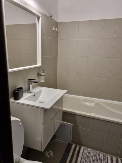 Apartament 2 camere etaj 2 calea Grivitei metrou Basarab