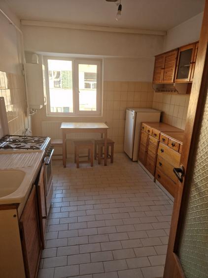 Apartament 3 camere zona Calea Nationala /Mall , etaj 4 cu sarpanta
