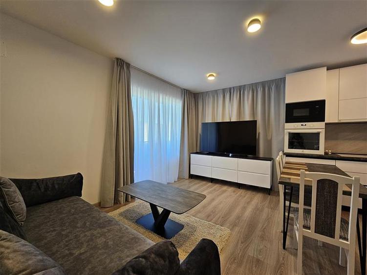 Prima inchiriere - Apartament deosebit cu 3 camere si parcare subterana