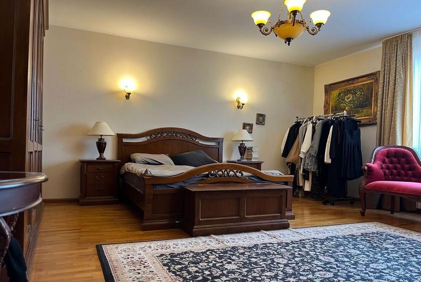 Vila eleganta cu 6 camere in apropierea Erou Iancu Nicolae