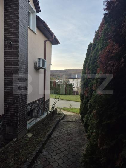 Casa de vanzare in Corunca, ideala pentru 2 familii sau pensiune - 12