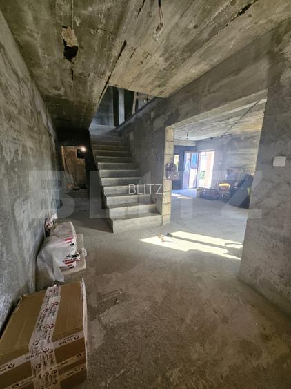 Casă la roșu, de vanzare, 250 mp, zona Slobozia Moara