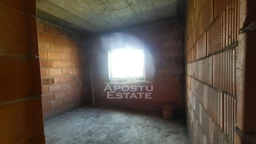 Casa individuala cu 5 camere,3 bai si garaj,Becicherecul Mic
