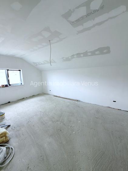 Casa noua cu etaj zona linistita in oras - 7