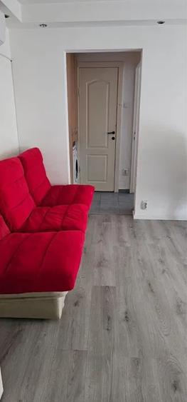 Apartament 2 camere, decomandat, 50 mp, balcon, centrala, ac, Luica
