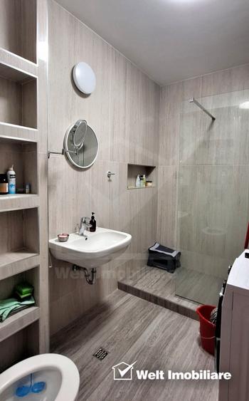 Inchiriere 3 camere lux, centru, parcare, prima inchiriere