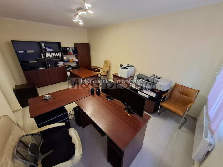 SAD cu locuri de parcare in fata casei