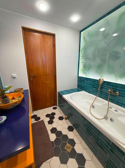 Vanzare apartament zona Universitate - 4 camere cu terasa generoasa