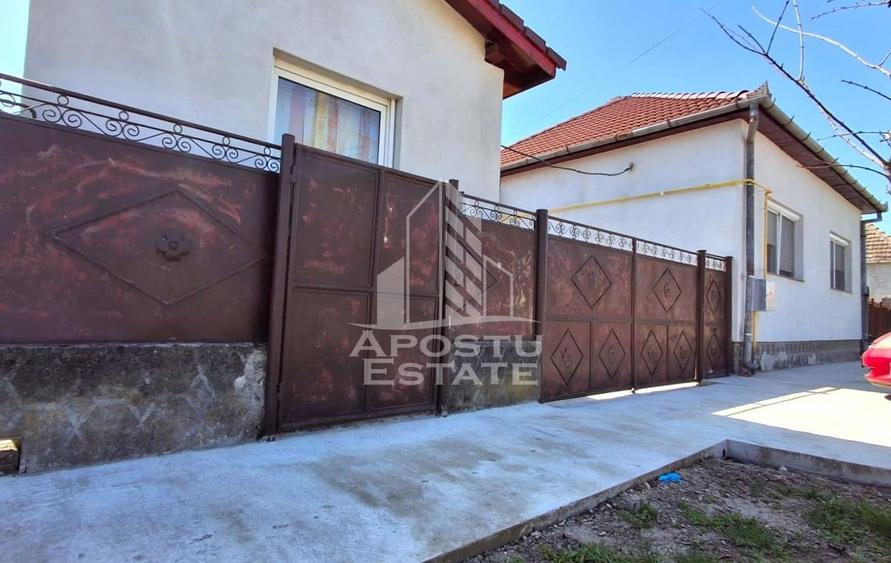 Casa de vanzare in Ineu formata din 2 cladiri