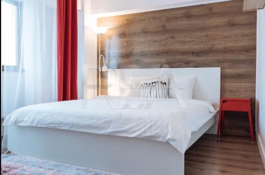 Apartament cu 4 camere cu vedere spre fântânile de la Piața Unirii