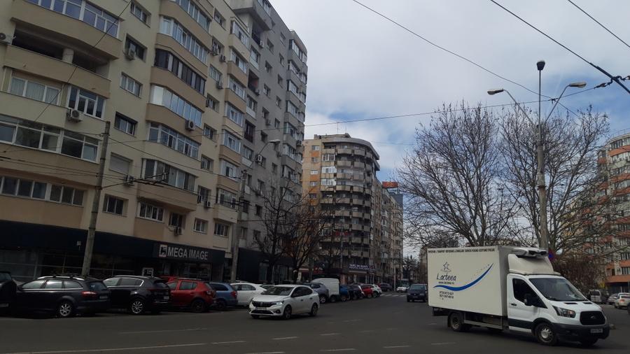 Mosilor, Apartament 3 camere, mobilat pentru birou, 800 E/luna