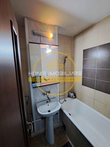 Apartament cu 2 camere decomandate, mobilat complet – Zona Baza 3, etaj 3/4