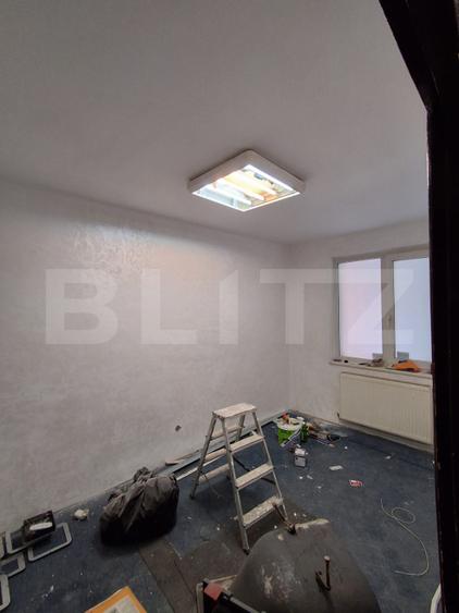 Spațiu comercial 55 mp, în curs de renovare, 3 camere la parter – Centrul Civic