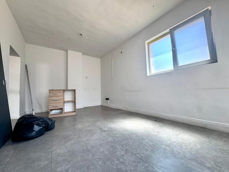 Spatiu comercial, 150 mp, Parcare, Zona FSEGA