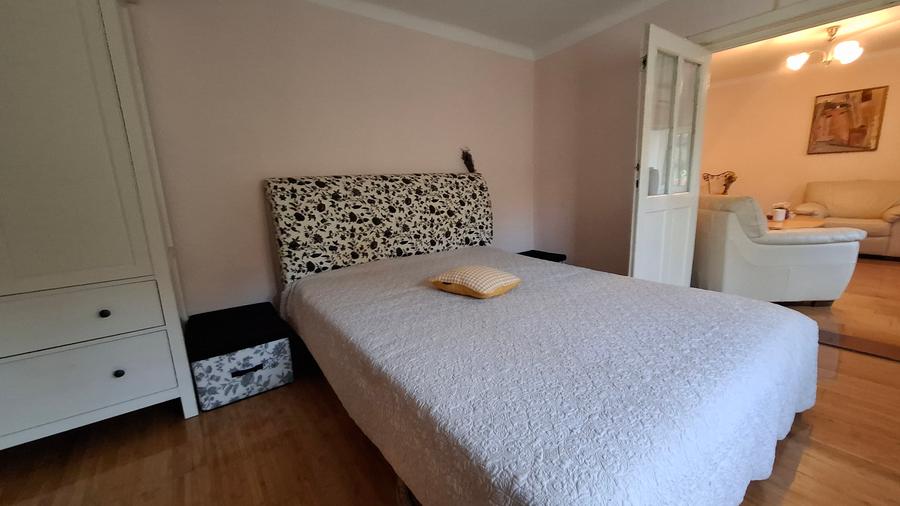 Casa 3 camere - constructie mixta + teren 200 mp (deschidere 8 ml )
