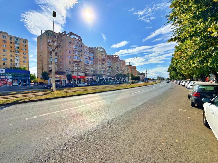 Apartament cu 3 camere de vânzare în zona Aurel Vlaicu - 2