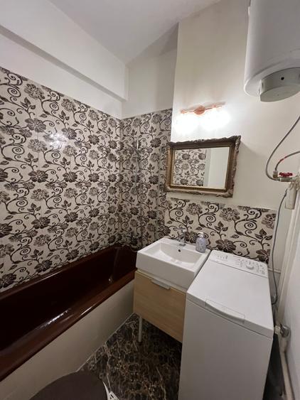 480€, metrou. Piata Universitatii