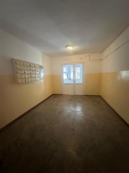 APARTAMENT 3 CAMERE DECOMANDAT FRUMOASA NICOLINA 135000 EURO
