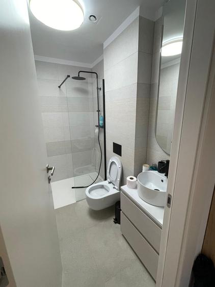 3 camere, 2 băi, vedere la mare – complet mobilat – Vogh Olimp