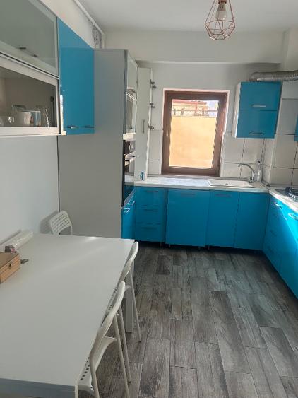 Apartament spatios 75mp plus terasa 75 mp plus boxa in demisol 25 mp