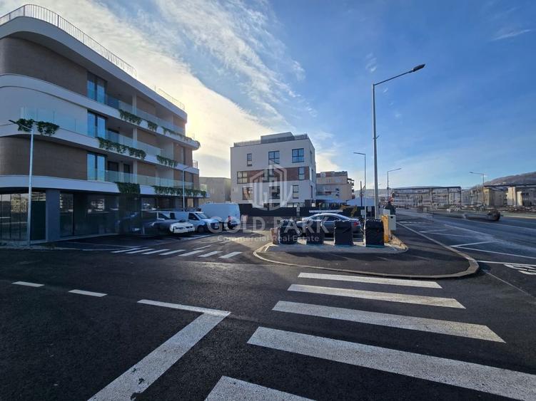 Spatiu Comercial - Floresti/Eroilor - Vitrina / TRAFIC PIETONAL