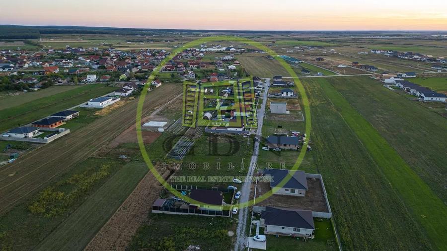Teren intravilan de vanzare in Cihei, 511 mp, cu front stradal de 17 ml